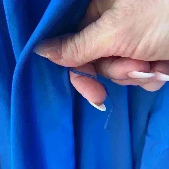 NEW La Femme Blue Sleeveless V-Neck High Leg Slit A-Line Gown size 10 - Picture 9 of 10